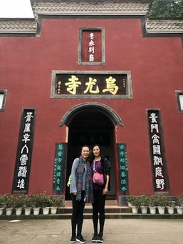 Chengdu Panda Base and Leshan Giant Buddha Private Day Tour