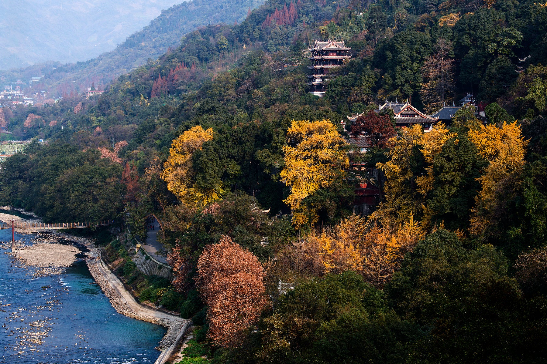 Day Tour to Qingcheng Mountain and Dujiangyan Irrigation System