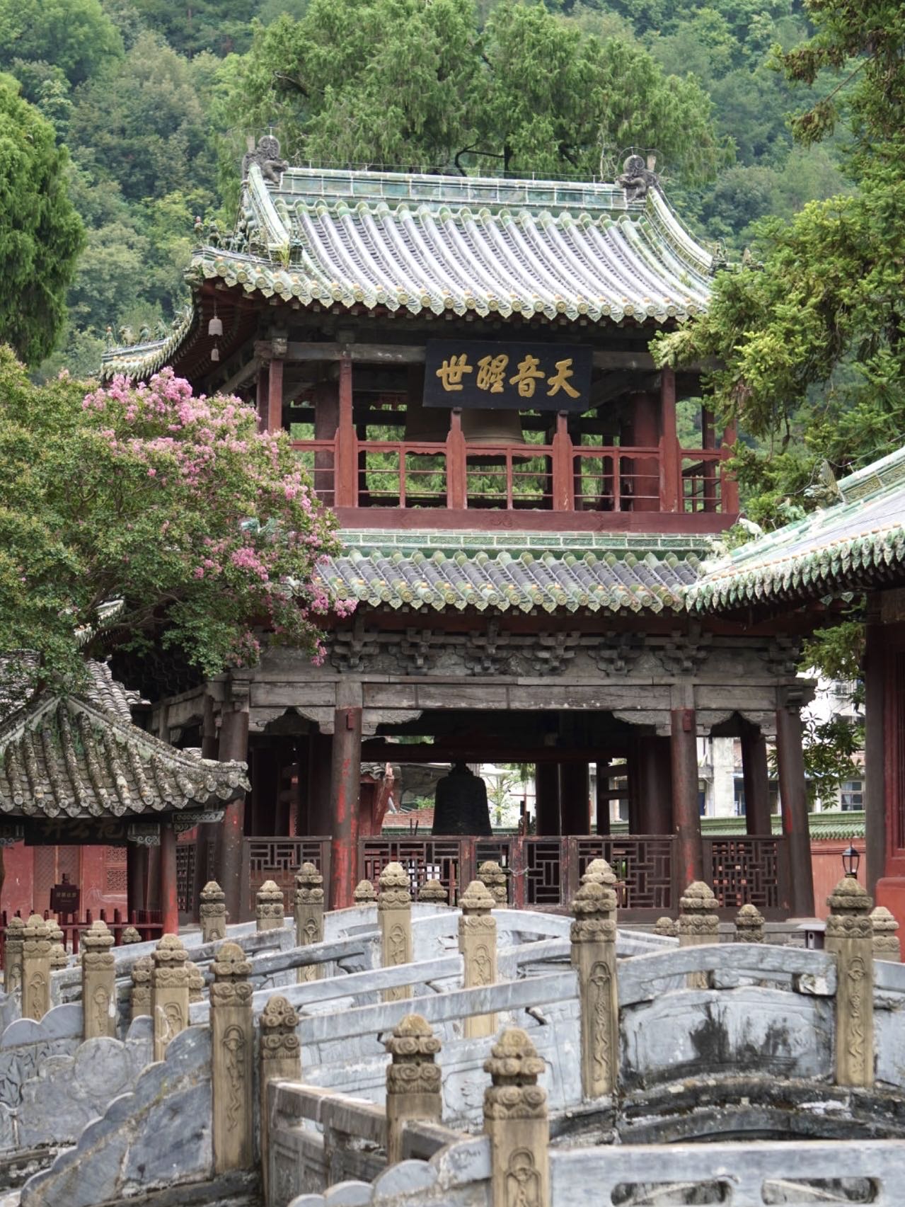 Classic 3-day Chengdu to Jiuzhaigou Tour