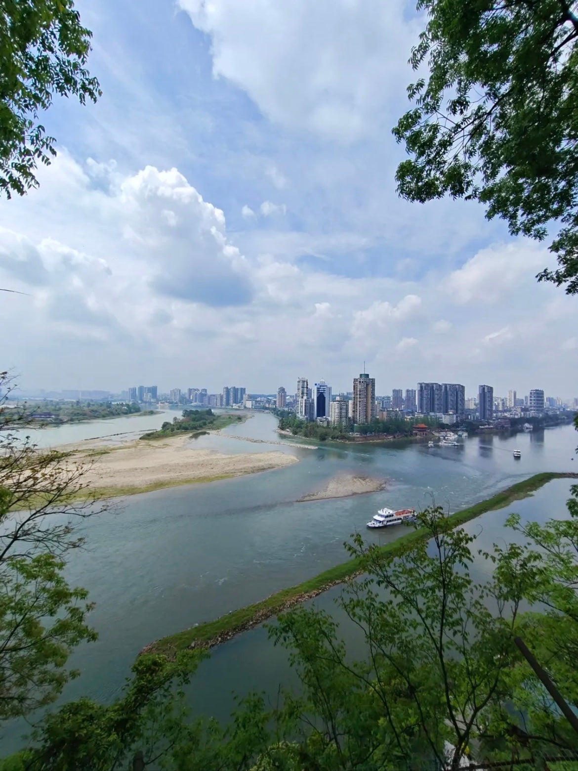 1-Day Tour to  Leshan Giant Buddha and Ancient Town
